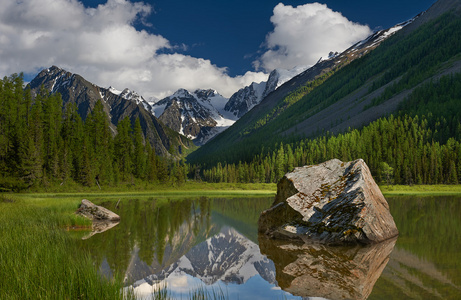 阿尔泰山