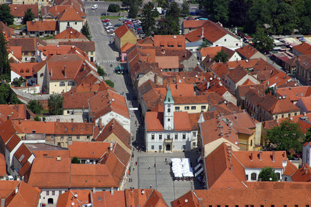 Varazdin 的鸟瞰图, 城市在克罗地亚西北部