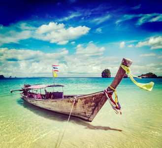 长长的尾巴船上海滩，泰国