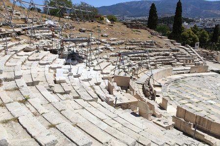 雅典古剧场的狄俄尼索斯