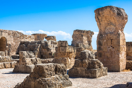 安东宁浴在迦太基，突尼斯的废墟