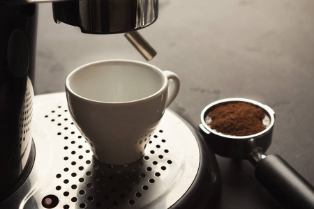 在专业机器酿造咖啡, 特写