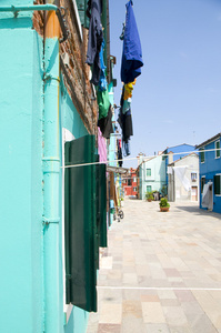 布拉诺岛的墙壁的颜色