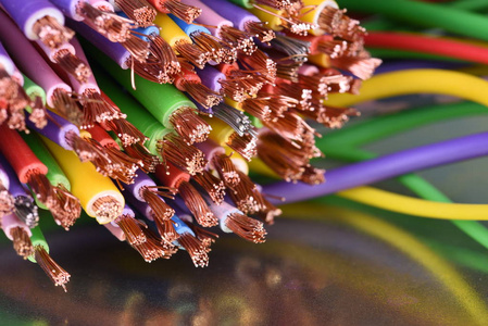 电脑系统中的彩色电线电缆