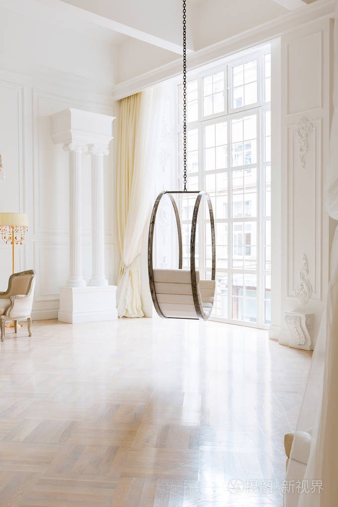 豪华奢华卧室内饰设计, 典雅典雅的家具和圆形的秋千