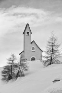 小山教会在雪背景冬天时间