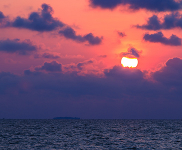 海上日落