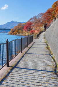 走在日本的 fujikawaguchiko 河口湖 河口 球场