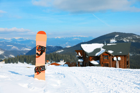 滑雪板滑雪背道而驰雪度假村, 冬季假期