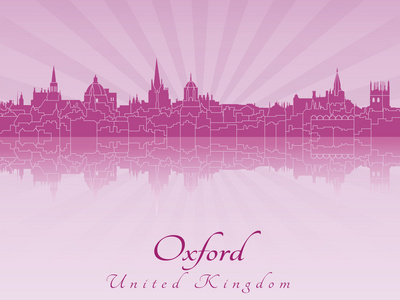 紫色的辐射兰花的牛津市天际