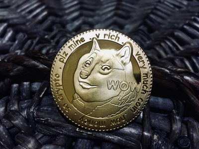 黄金 dogecoin 硬币图片