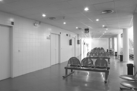 在医院中心候车室面积和手术图片