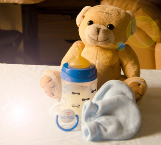 用奶5天后母亲接生婴儿, 初乳变奶, 母乳喂养概念