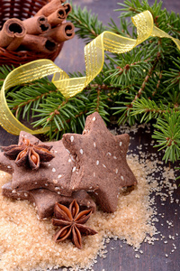 巧克力自制圣诞饼干形状的星星与芝麻籽