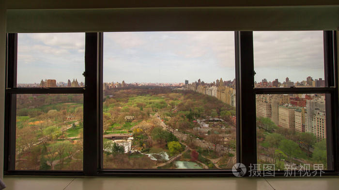 从的窗户曼哈顿纽约中央公园的秋天景色