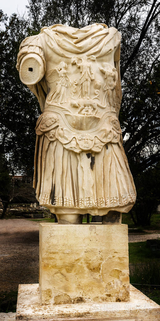 罗马皇帝哈德良盔甲雕像古集市广场雅典希腊成立第六世纪bc的集市