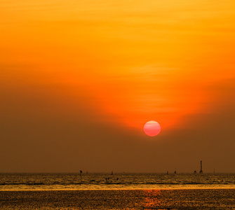 美丽的夕阳海面