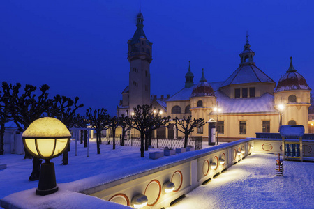 在冬日风光中的索波特灯塔照片