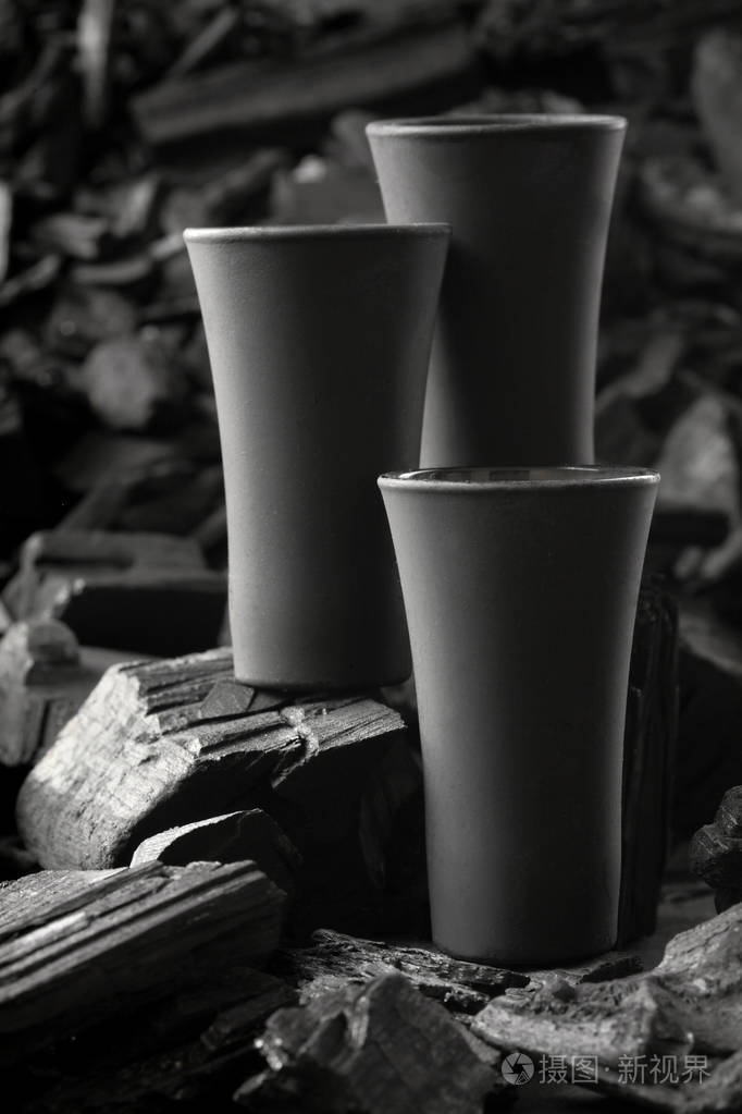 黑色版.创意. 喝一杯吧cheers.mockup.copy 空间.倒它.静物