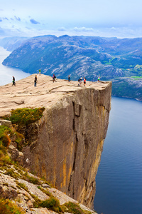 在峡湾 Lysefjord挪威悬崖 Preikestolen