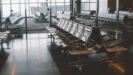 等候室在机场一般看法。多哈机场位置