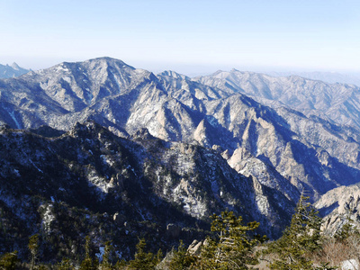 风景秀丽的高山从高峰。Seoraksan 国家公园。韩国