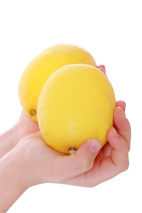 在手中的柠檬