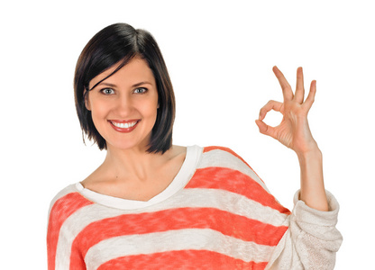 年轻的女士表示 ok 的手势照片