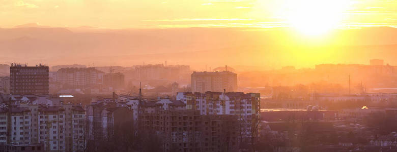 IvanoFrankivsk 城市美丽日落全景