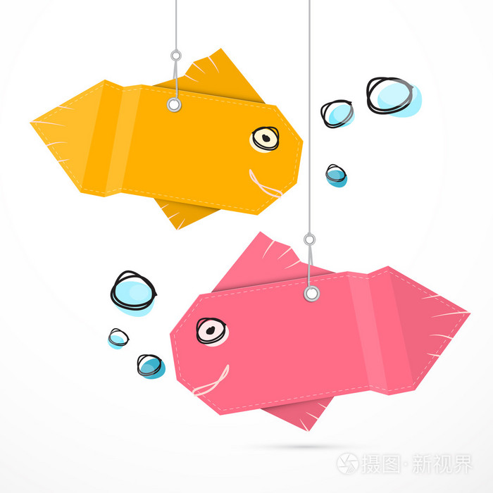 纸鱼挂在有泡沫的字符串