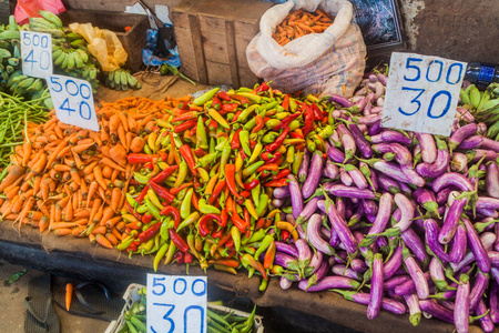 斯里兰卡科伦坡自营员工市场上的成堆蔬菜