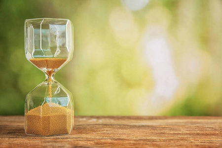 沙漏的时间概念图片