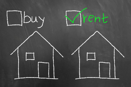 买房租房子粉笔画黑板或黑板与复选框作为房地产企业住房选择的概念