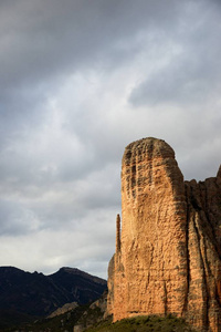 Riglos 山，称为 Mallos de Riglos Riglos 西班牙阿拉贡自治区韦斯卡省