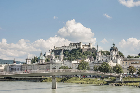 salzach 河通过萨尔茨堡，奥地利的路上