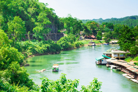 在泰国北碧的桂河的自然观