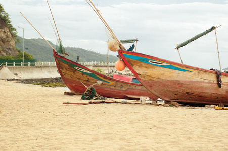 破旧的渔船在越南