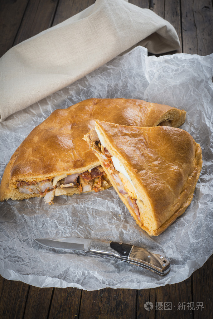 被称为hornazo的西班牙肉馅饼