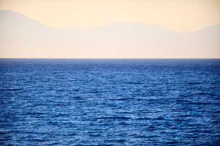 宁静的大海，在扎金索斯