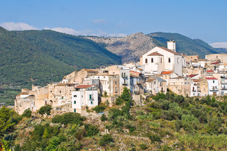 卡那罗 varano 的全景视图。普利亚大区。意大利