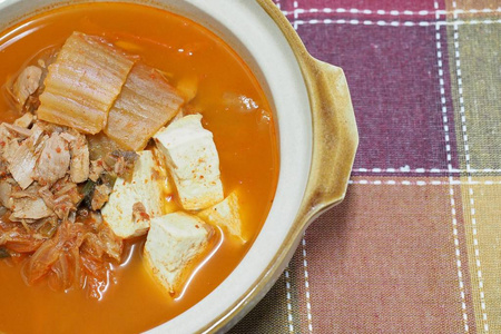 韩国菜泡菜炖泡菜jjigae