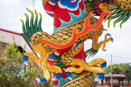 金龙爪龙脚雕像照片