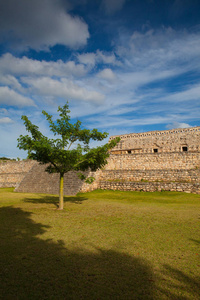 雄伟的 Kabah 废墟, 墨西哥。Kabah 遗址是位于加勒比纳瓦萨地区的沉船遗址。