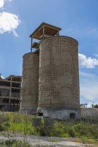 撒丁岛北部的老 abandonned 产业