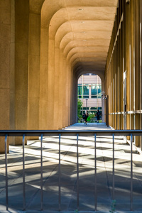 城市的街景和建筑物在市中心凤凰城，亚利桑那州