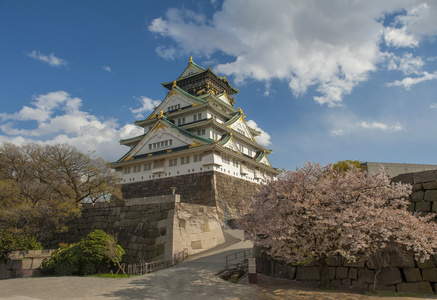 大阪城堡与樱花图片