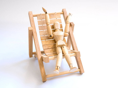 木制的木偶在木制沙滩椅上白屏背景 孤立。复制文本和内容的空间。旅游概念, 有假期和假期