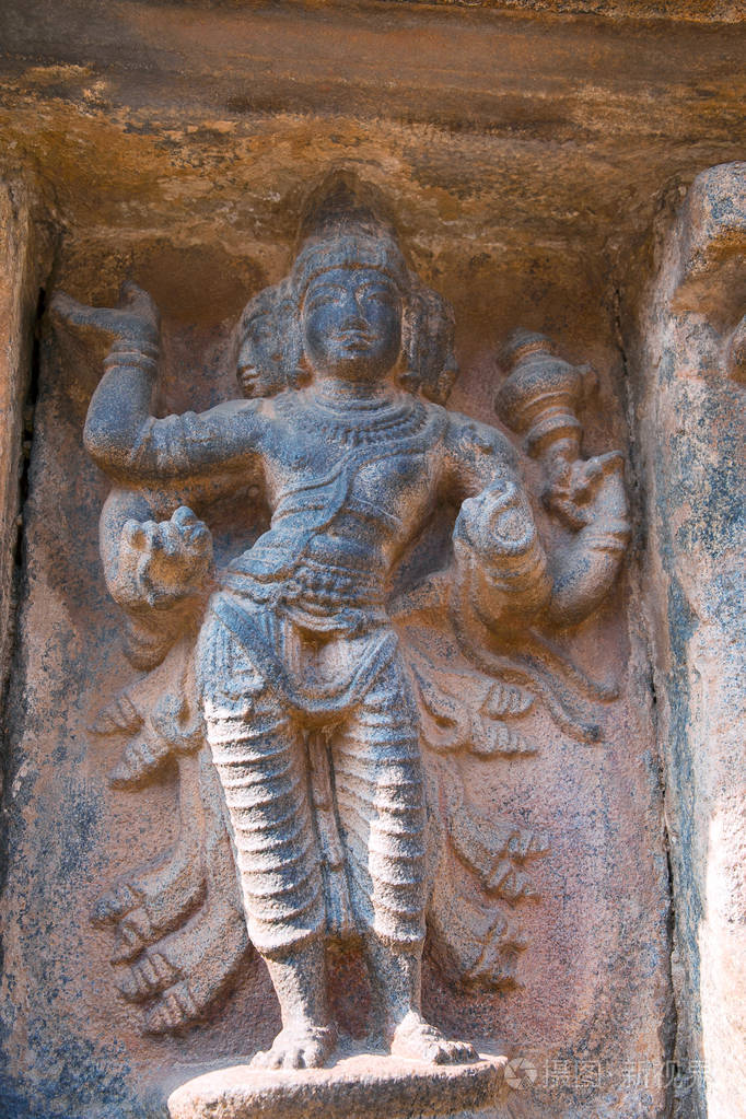 梵天, 造物主上帝, 在阿格拉基地的第三个利基mandapa, Airavatesvara 寺, Darasuram, 泰米尔