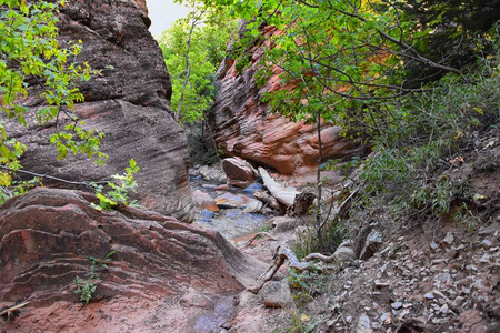 卡纳拉维尔瀑布, 从瀑布, 小溪, 河流, 砂岩悬崖形成瀑布在喀纳拉溪