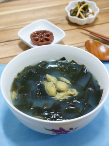 韩国菜牡蛎海藻汤, 米约古克